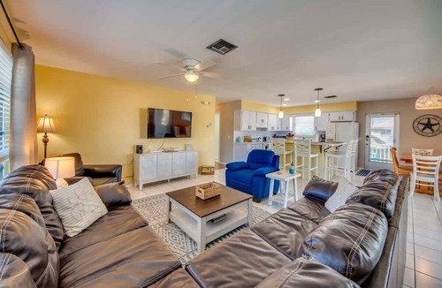 Fort Myers Beach House | 280 Ostego Cute Pet Friendly Pool Home near Beach