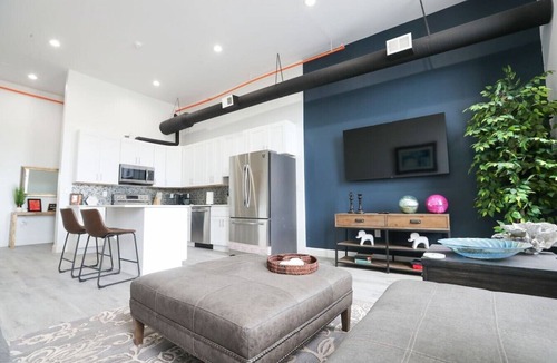 Downtown Historic District Apartment | 2B Stay at the Heart of Easton!