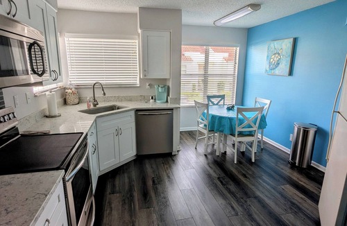 Isla del Sol Condo | 2br/2 bath Isla del Sol - Summer 2026 monthly discount!