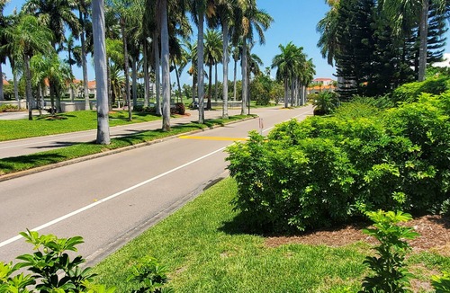 Isla del Sol Condo | 2br/2 bath Isla del Sol - Summer 2026 monthly discount!