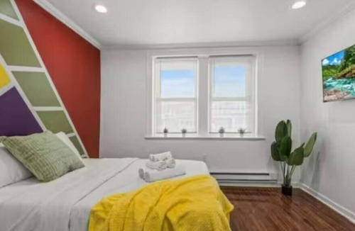 West Philadelphia Apartment | 2BR Apartment Close to Downtown