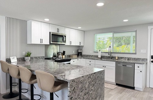 Englewood House | 2BR Coastal Beach & Boating Escape