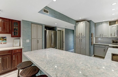 Islamorada Condo | 2BR Islamorada condo with pool, gym, balcony, and full kitchen.