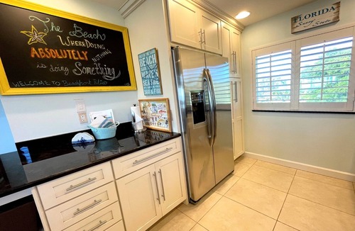 Whitney Beach Condo | 2BR King & Queen Gulf-front Luxury at Private Whitney Beach Longboat Key