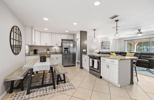 Bonita Springs House | 3.5 miles to beach! Large, private home