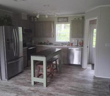 Crawfordville House | 3 Bedroom 2 Bath Near Downtown Tallahassee and Beautiful Beaches