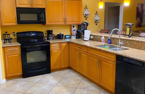 Mariner House | 3 bedroom/2 bath/pool/spa Located in NE Cape Coral