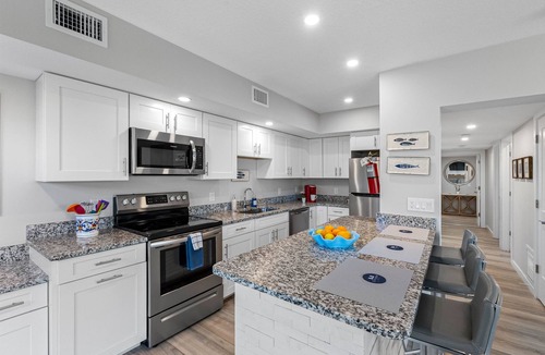 Nokomis Villa | 3 Bedroom/2 Bath Villa (Ground Level) - Unit 5/B