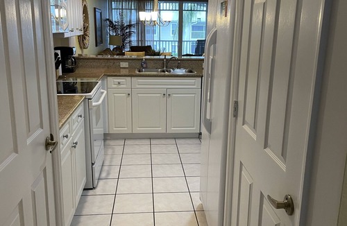 Naples Condo | 3 Bedroom/2 Bathroom Condo 2nd Floor