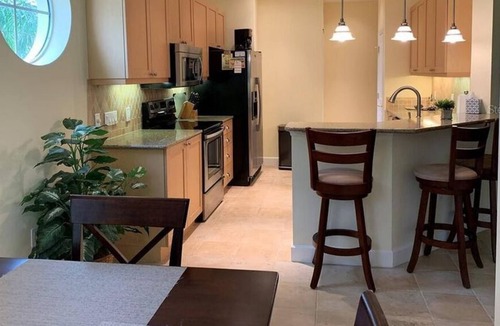 Palmer Ranch Condo | 3 Bedroom Condo L-95295 by Houzlet