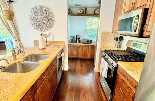 Islamorada House | 3-bedroom cozy pool home in exclusive Venetian Shores, Islamorada .