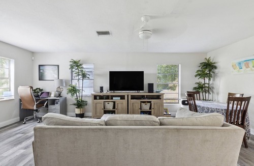 Pine Gardens North House | 3 bedroom home in the heart of Jupiter