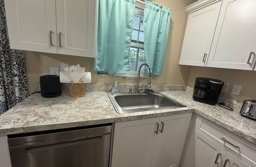 Somerset Lakes House | 3-bedroom house with heated pool in Largo minutes from breathtaking beaches