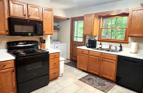Boone House | 3-bedroom, King Beds, Dog-friendly, Skiing, Blowing Rock, Tweetsie, Boone, ASU