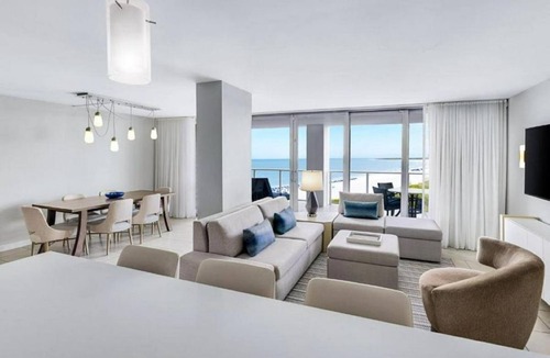 Marco Island Resort | 3-bedroom resort in awesome Marco Island with great location and amenities.