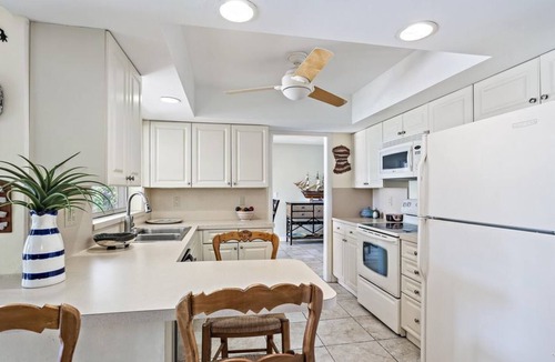 North Palm Beach Apartment | 3 Bedroom Single family 321376 by Houzlet