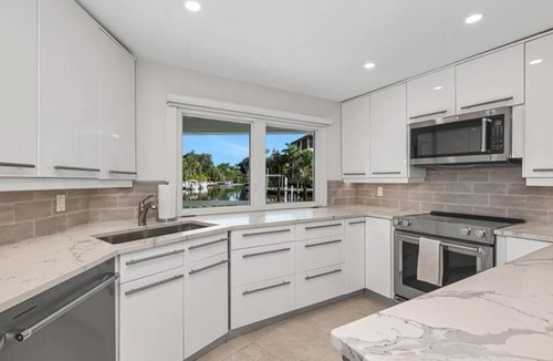 Royal Harbor Apartment | 3 Bedroom Single family 430013 by Houzlet