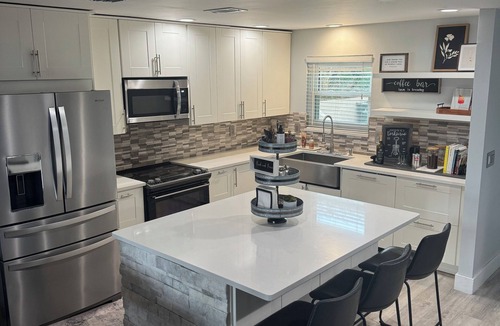 Clermont House | 3-bedroom townhome on Lake Winona in Historic Downtown Clermont