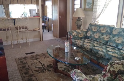 Englewood South House | 3 BR home on a canal in Paradise - 10 mins from many beaches!