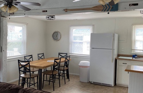 North Beach Haven House | 3 Houses to the Beach, Dog friendly 2nd floor