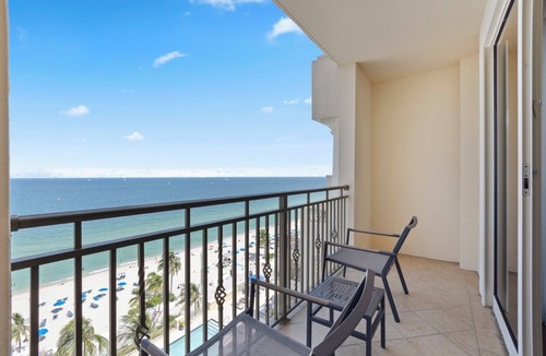 Central Beach Hotel | 3 Oceanfront King Suites Beach Access, Spa, Dining, Sky Bar