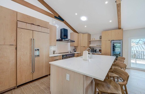 Captiva House | 3 Palms | Luxury Vacation Rental in the Heart of Captiva Island | Walk to Beach,