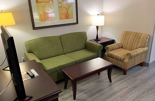 Jacksonville Hotel | 3-Star Hotel ∙ Country Inn & Suites by Radisson, Jacksonville West, FL