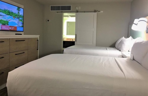 Lake Buena Vista Hotel | 3 Units Perfect for Groups! 2 Outdoor Pools, Shuttle to Disney Parks!