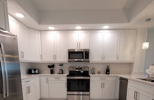 Island Estate Condo | 302, Water View-Clearwater Bch in 6 min, Pool/Gym