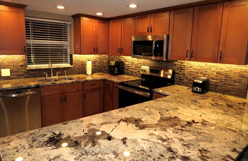 Marathon Condo | 33% Off. Summer Seaweed Sale! Oceanfront Condo On The Beach With A Pool!