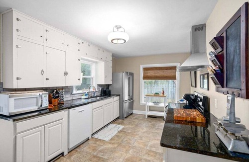 Springfield House | 3BD 102 Madison Ter