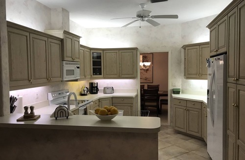 Palmer Ranch House | 3BR/2BA Charming House ~6miles from Siesta Key Beach!