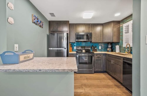 Fernandina Beach Condo | 3BR Amelia Island Condo | Pool | Near Beach | Sleeps 6