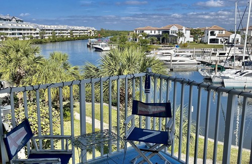 Ruskin House | 3BR Home.