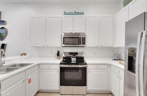 Bahama Bay House | 3BR Resort Condo Family Getaway near Disney World