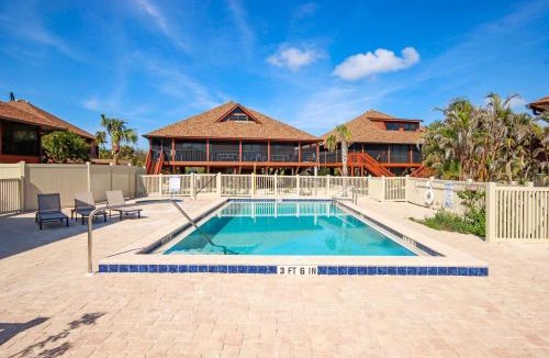 Sanibel House | 3BR Villa with Rooftop Sundeck, Gulf Views and Private Beach - Pet Friendly - Signal Inn 16