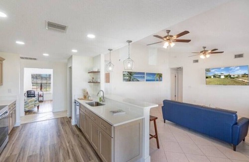 Melbourne Beach House | 4/3 Family Home steps to Beach w/Spa in Melbourne Beach