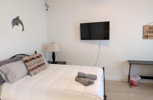 Port Malabar House | 4 bed 2 bath family friendly home in SW Palm Bay