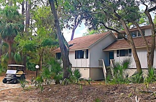 Saint Helena Island House | 4 Bed/2 bath- sleeps 9, club cards avail, Golf cart, pets ok, neighborhood pool