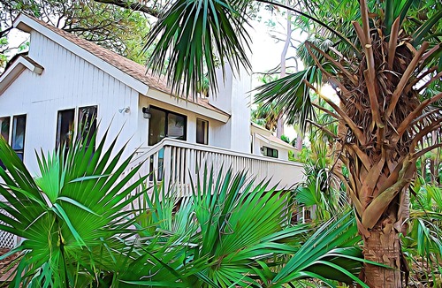 Saint Helena Island House | 4 Bed/2 bath- sleeps 9, club cards avail, Golf cart, pets ok, neighborhood pool