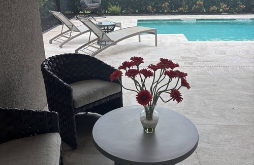 Rural Estates House | 4 bedroom 4.5 bath modern luxury home with private pool and golf course