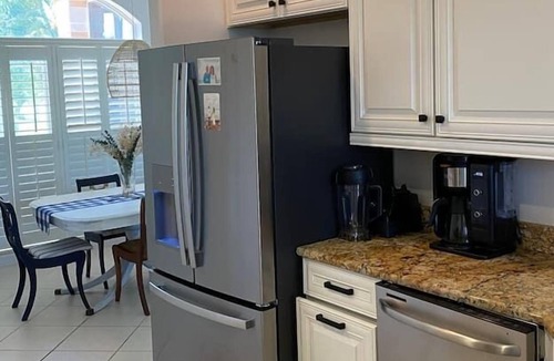 Vero Beach Apartment | 4 Bedroom 700679 by Houzlet