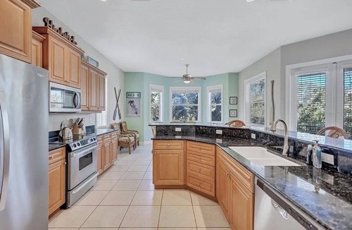 Siesta Key Village House | 4-bedroom townhome with pool and steps to beach close to village