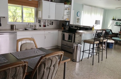 South Gate Ridge House | 4 BR/3BA Poolhouse is 4 miles from the famous Siesta Key Beach