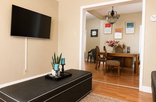 East Orange House | 4-Br home in charming East Orange. Wifi, A/C. Close to major venues and airports