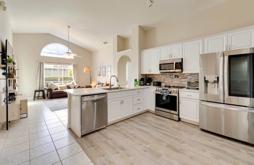 Historic Downtown Kissimmee House | 4 BR Private Pool and Lake View Near Disney