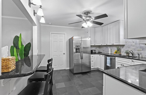 Hunt Club House | 4 BR ☆ SLEEP 10 ☆ PRIVATE GUEST SUITE ☆ HEATED POOL ☆ NEAR BEACHES, WATERPARK & PGA
