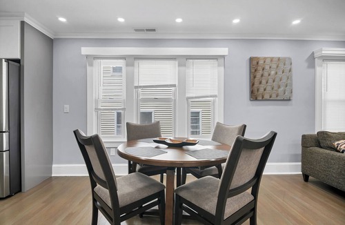 Norwalk Apartment | 4 BR VILLA, celebration welcome, No Cleaning fee