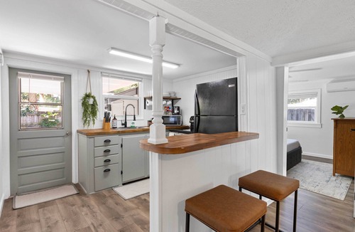 Rio Cottage | 4 Mi to Dtwn: Jensen Beach Cottage