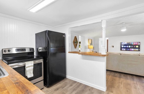 Rio Cottage | 4 Mi to Dtwn: Jensen Beach Cottage